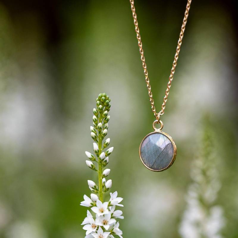 Labradorit Edelstein Kette 18 Karat Vergoldet | Goldene Spirituelles Geschenk Boho Schmuck Edelsteinschmuck Gold von MondNomaden