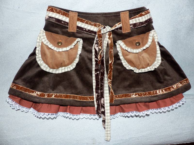 Minirock in Brauntönen Im Patchworkstil von Mondenvolk