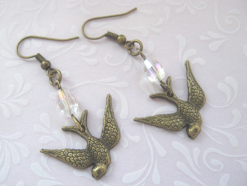 Ohrhänger Schwalbenflug Ohrringe Vintage Stil Bronze Fb. Schwalbe von Mondgarten