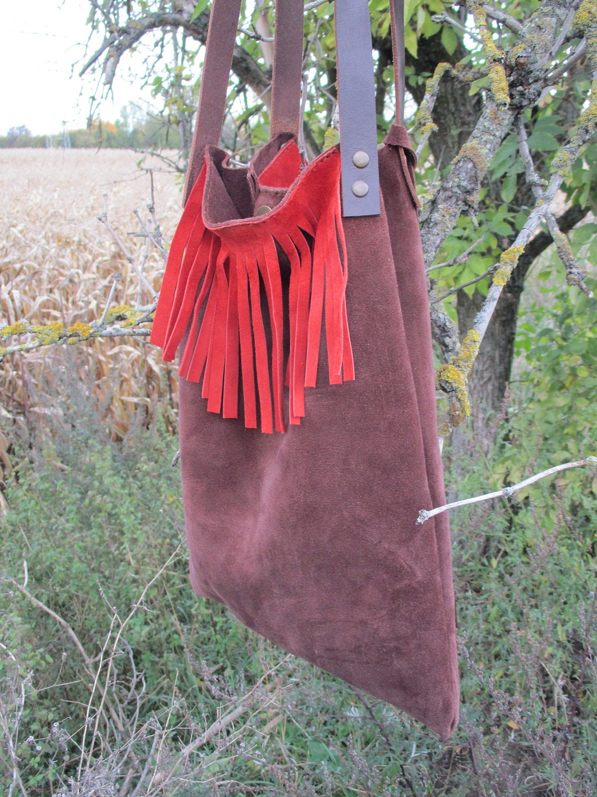Handtasche, Beuteltasche, Henkeltasche, Hippie-Tasche, Boho-Tasche | Braun-Rot Aus Wildleder Mit Fransen Handtasche, Beuteltasche, Henkeltasche, Hippie-Tasche, Boho-Tasche | Braun-Rot Aus Wildleder Mit Fransen von Mondspinne