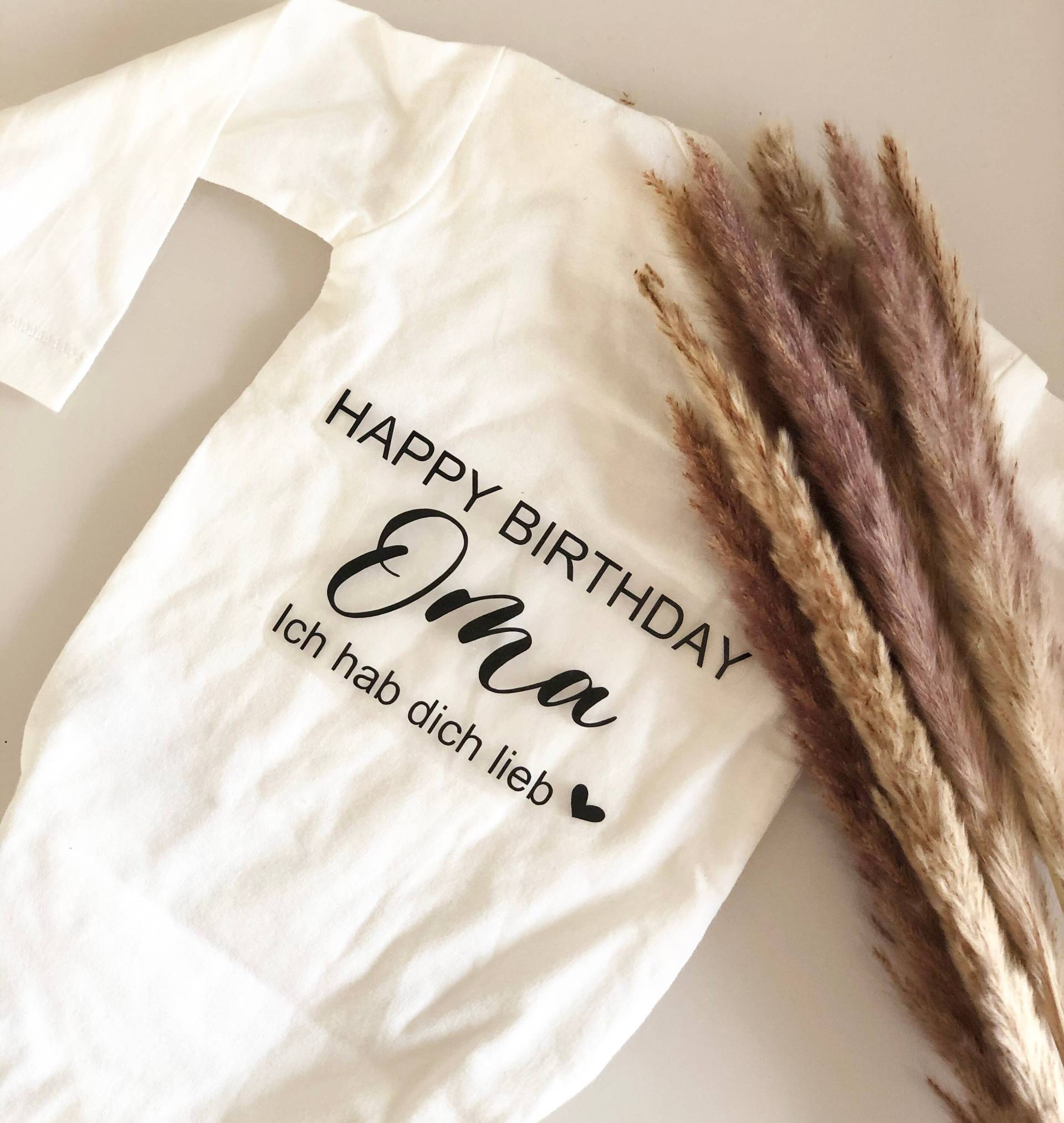 Happy Birthday Alles Gute Zum Geburtstag Oma Opa Großeltern Geschenk Bügelbild Diy Botschaft Überraschung Für Body Shirt Pullover von Mondstempel