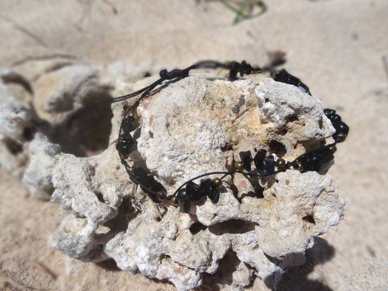 Fußkette Black Anklet Boho Hippy Strand Schmuck Unisex Fußkettchen Festival Armband Schwarze Steinchen Perlen Handmade von MoniCasaExclusive