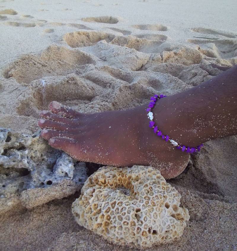 Fußkette Purple Elephant Silberfarben Festival Schmuck Lila Anklet Boho Hippy Strand Fußkettchen Unisex Beach Jewelry Handmade von MoniCasaExclusive