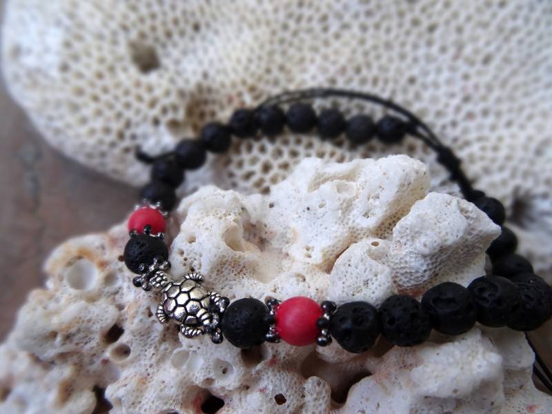 Lava Stein Perlen Fußkettchen Schwarz Rot Hippie Boho Strand Schmuck Fußkette Festival Armband Silber Metall Perle Schildkröte von MoniCasaExclusive