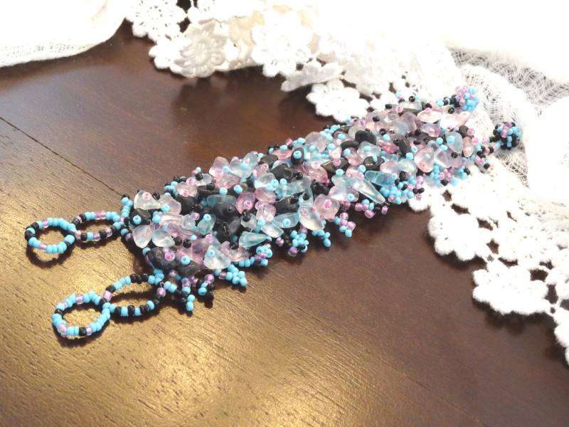 Perlenarmband Türkis Rosa Boho Strand Schmuck Hippy Armband Beach Jewelry Perlen Steinchen Handmade von MoniCasaExclusive