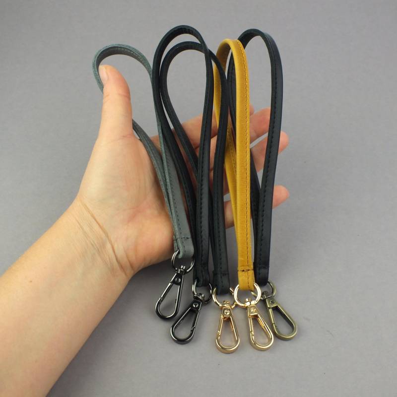 Echtleder Schlüsselanhänger Mit Karabiner - Kurzes Handyband Handschlaufen Schlüsselband Geschenk Für Sie Ihn von MoniaHerbst