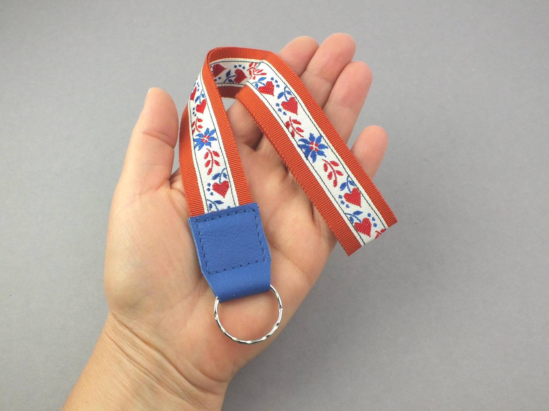 Schlüsselband Blaues Leder Mit Vintage Stoffband - Mittellanger Schlüsselanhänger Ring Geschenk Für Frauen Männer von MoniaHerbst