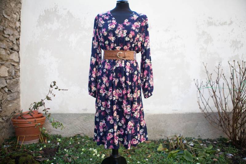 Hypericum Dress // Vestito Midi Con Stampa Floreale Im Vintage-Stil Hypericum Dress // Vestito Midi Con Stampa Floreale Im Vintage-Stil von MonicaMclothes