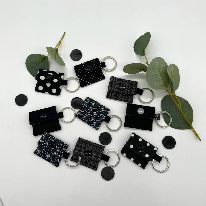 Chiptäschchen Schlüsselanhänger Mini-Geldbörse Schwarz/Grau von MonideaS
