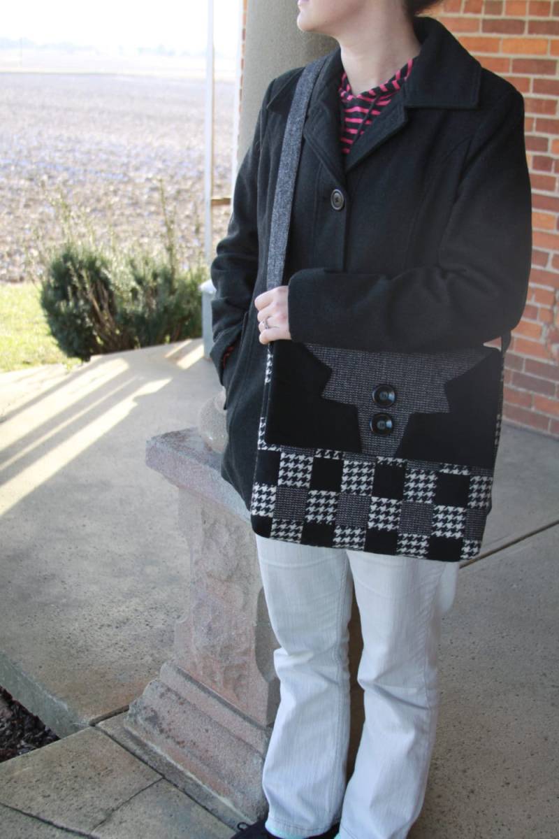 Handtasche, Tragetasche, Handtasche, Crossbody, Handgefertigt, Kariert, Upcycle, Umwandlung, Messenger Tasche von MoniquesFeltUniques