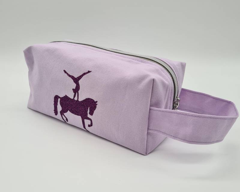 Schläppchentasche, Voltigieren, Geschenk, Akrobatik Schläppchentasche, Voltigieren, Geschenk, Akrobatik von MonisMachenschaften