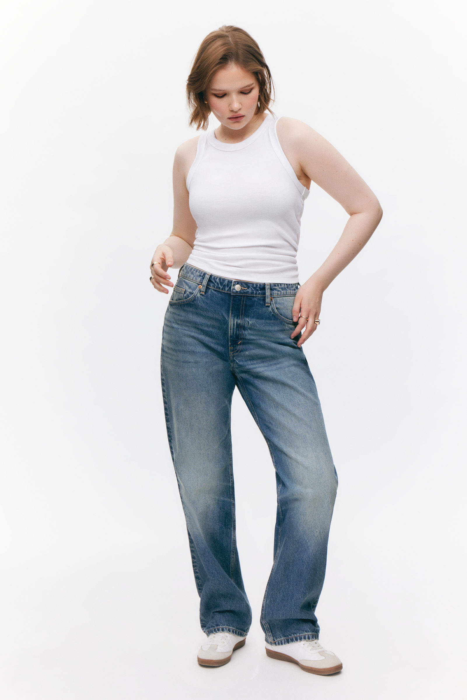 Aimo Mid Straight Jeans von Monki