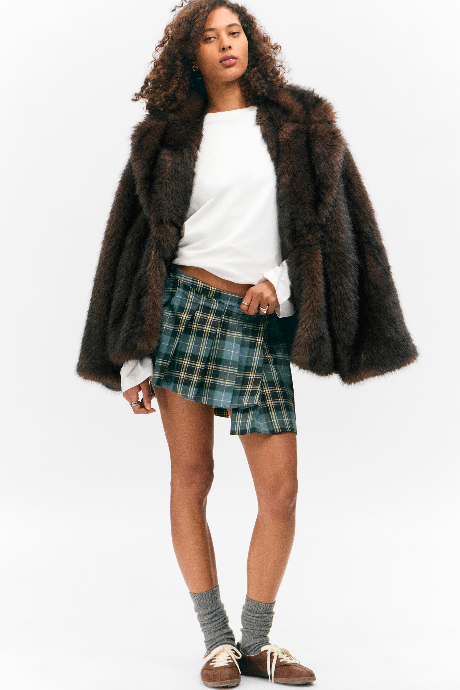 Asymmetric Pleated Wrap Mini Skirt von Monki