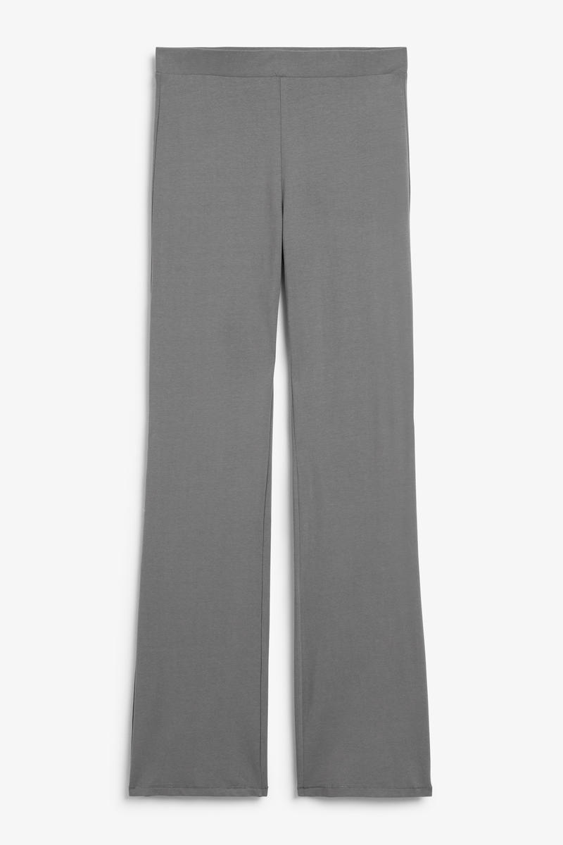 Ausgestellte Leggings - Grau von Monki