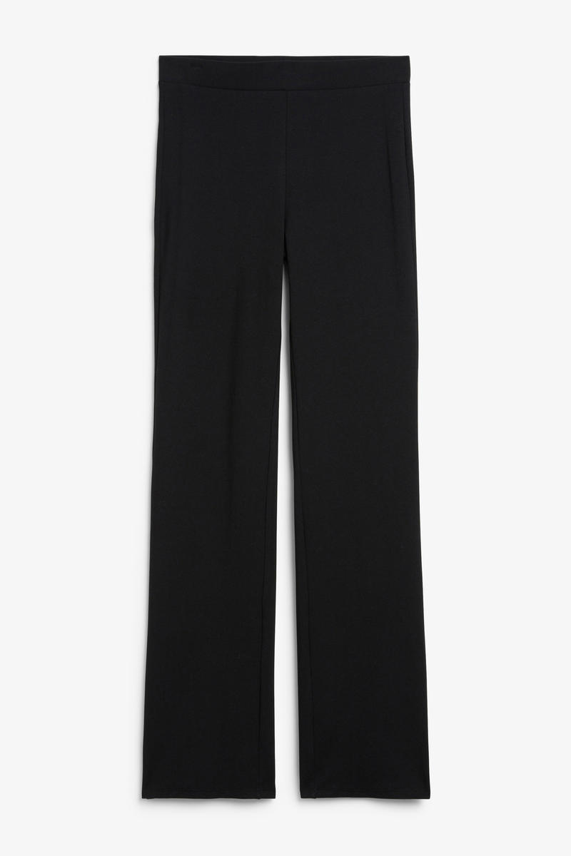 Ausgestellte Leggings - Schwarz von Monki