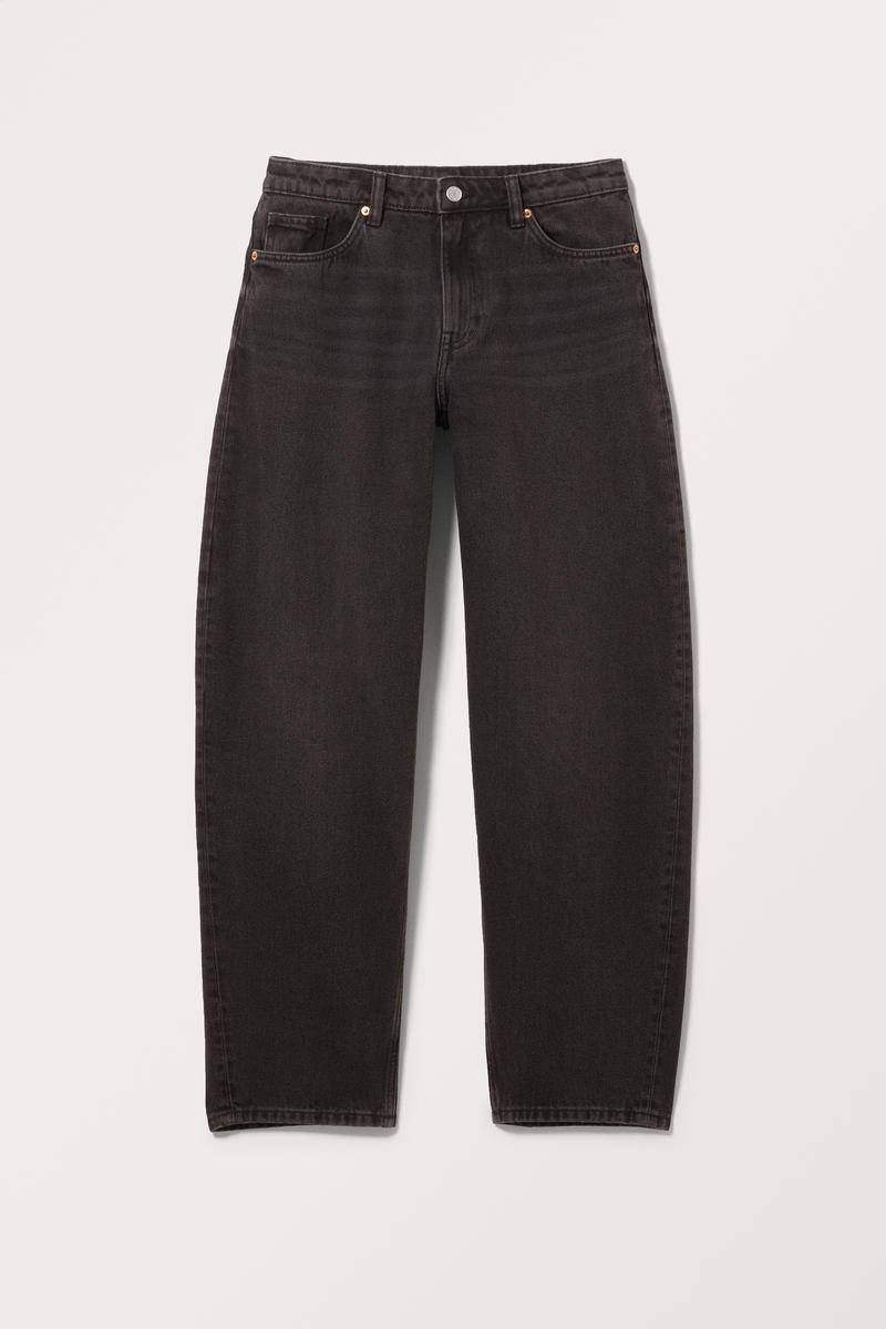 Barrel-Jeans "Uma" Mit Mittlerer Bundhöhe - Schwarz von Monki
