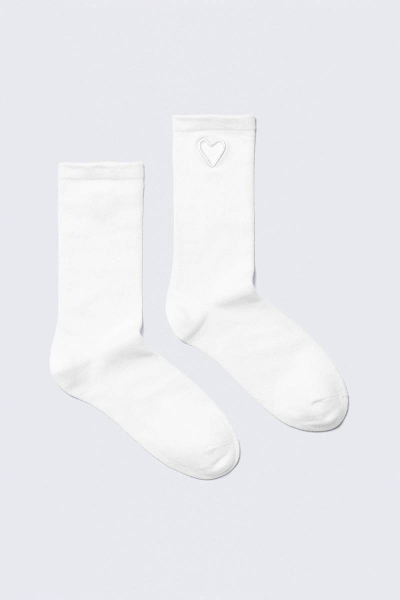 Cut-Out Crew Socks von Monki