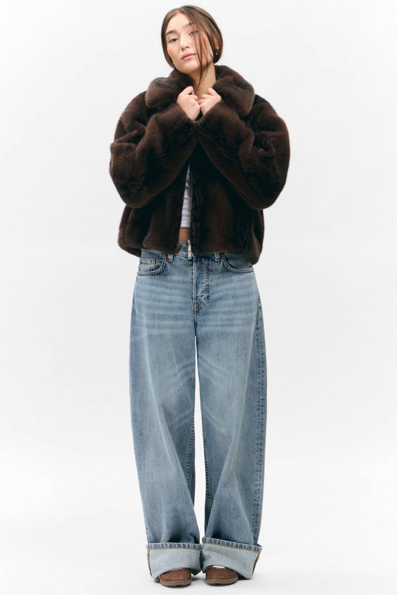 Faux Fur Zip Jacket von Monki