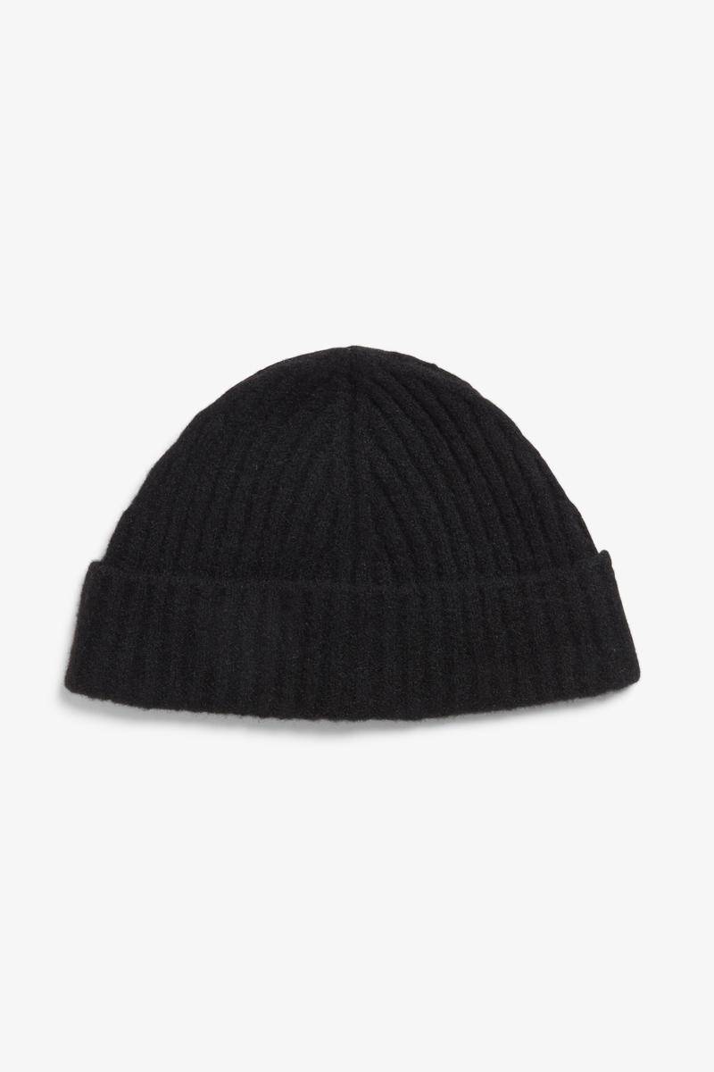 Gerippte Beanie-Mütze - Schwarz von Monki