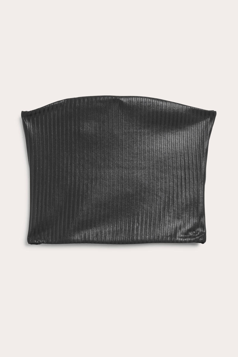 Geripptes Tubetop - Schwarz von Monki