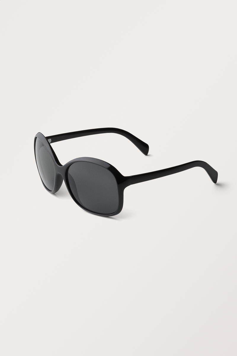 Große Ovale Sonnenbrille - Schwarz von Monki