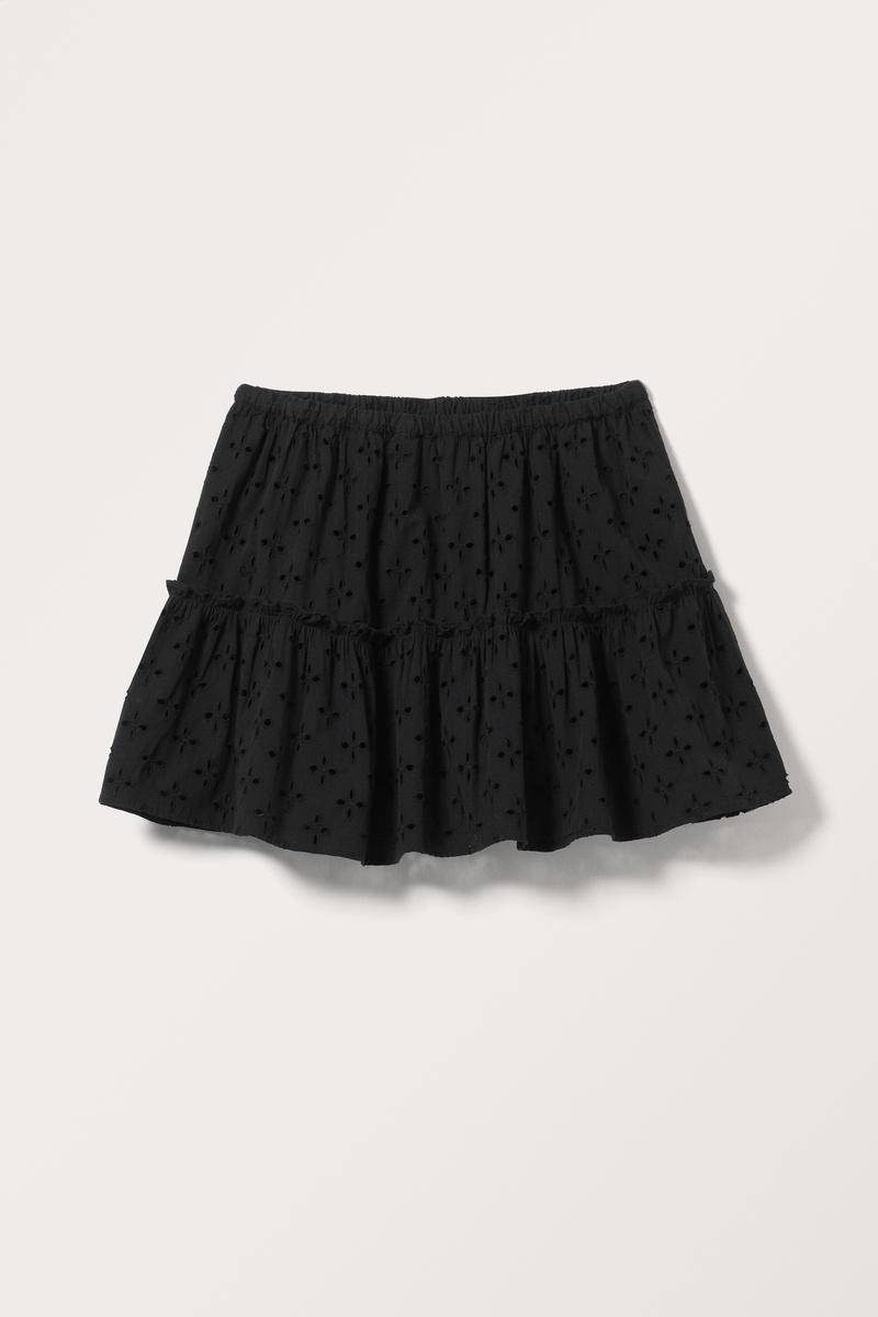 Kurzer Gerüschter Rock - Schwarz Kurzer Gerüschter Rock - Schwarz von Monki