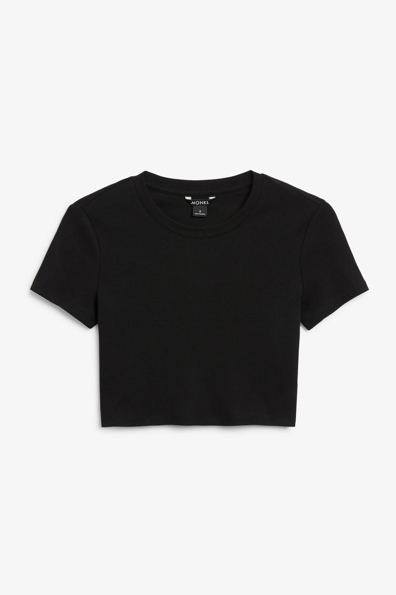 Kurzes T-Shirt - Schwarz von Monki