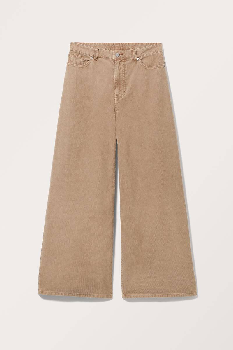 Locker Sitzende Cordhose Mit Niedrigem Bund - Braun von Monki