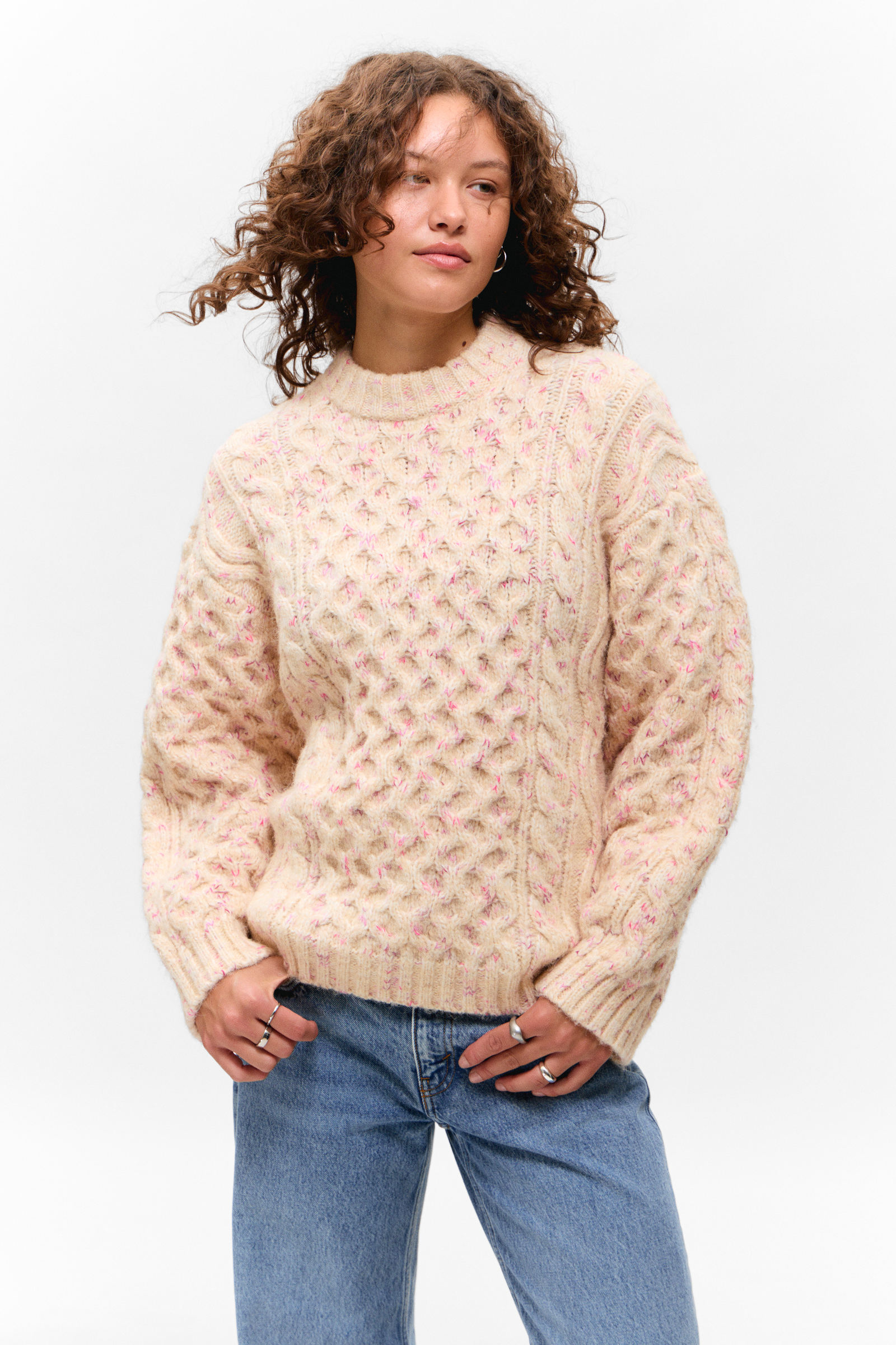 Long Cable Knit Textured Sweater von Monki