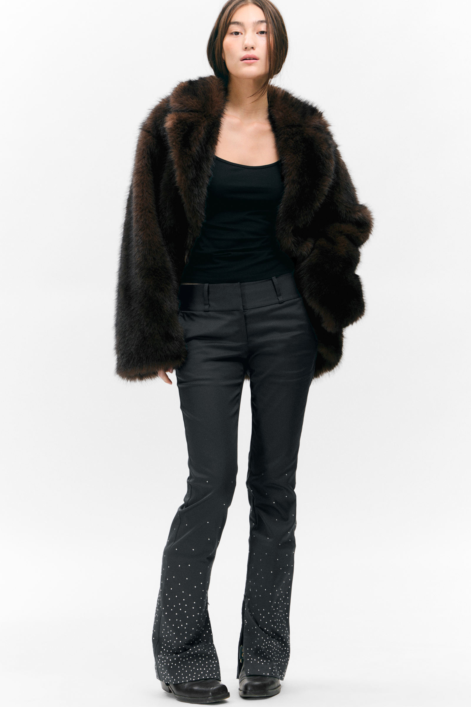 Low Rise Zip-Hem Satin Rhinestone Trousers von Monki