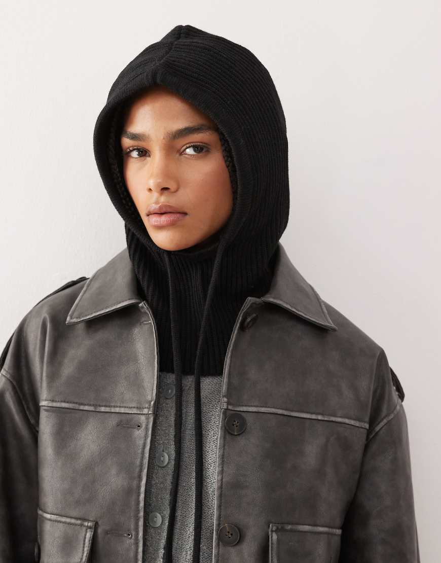 Monki - Gestrickte Balaklava-Kapuze in Schwarz von Monki