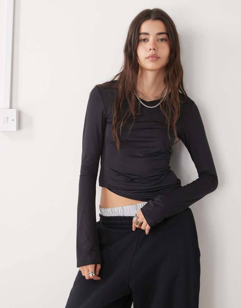 Monki - Langärmliges Oberteil in Schwarz von Monki