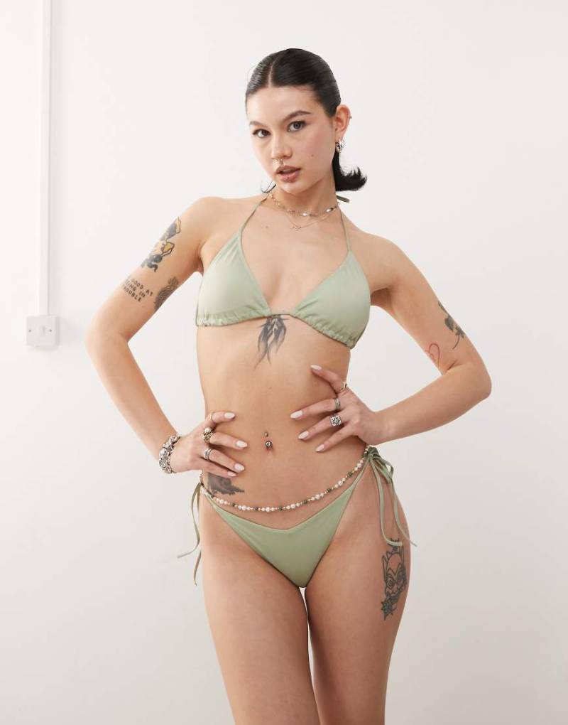 Monki - Mix and Match - Bikinihose in Salbeigrün mit seitlicher Schnürung von Monki