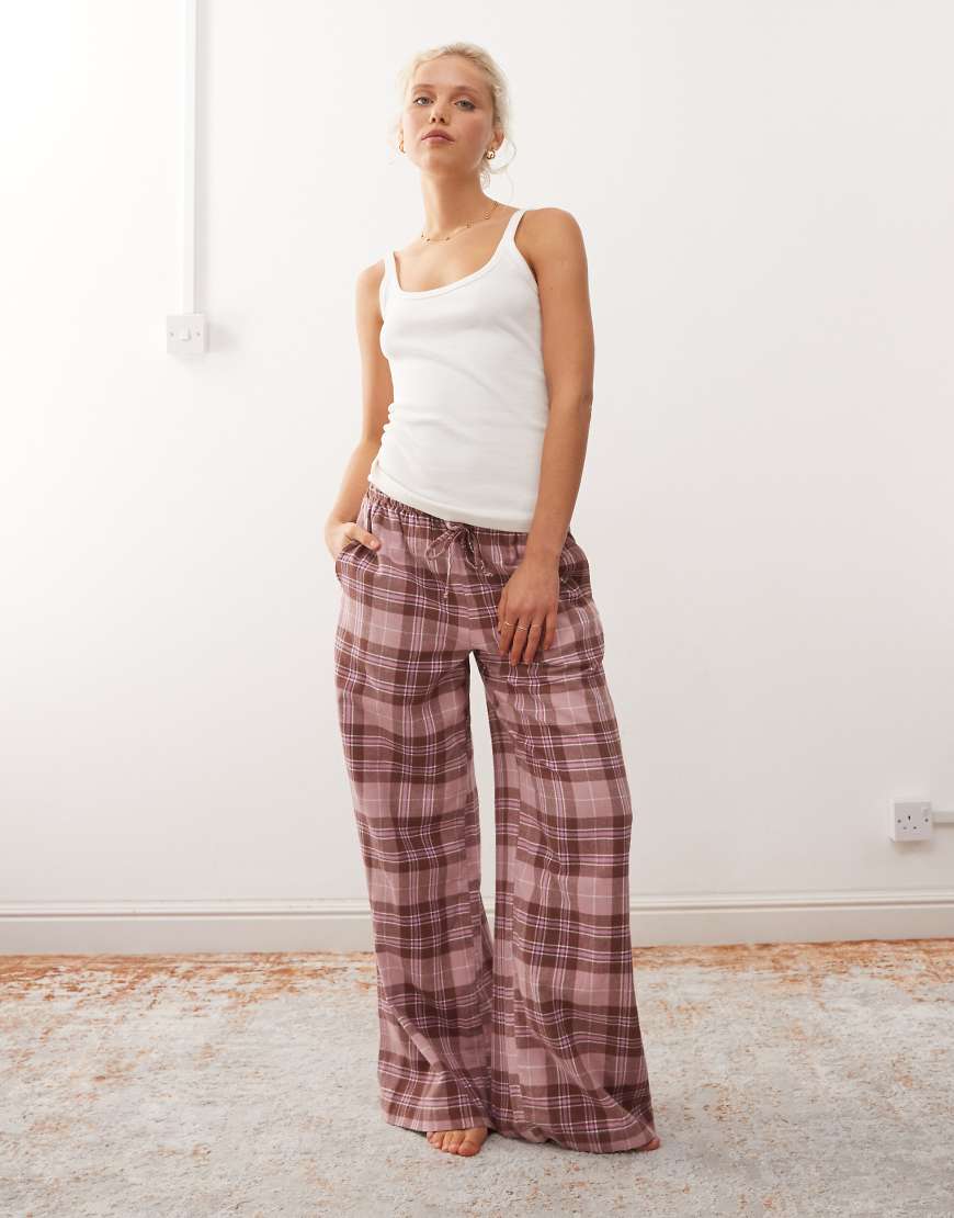 Monki - Pyjama-Hose aus Flanell in kariertem Burgunderrot von Monki
