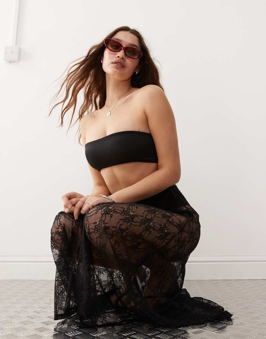 Monki - Mix and Match - Trägerloses Bikinioberteil in Schwarz von Monki