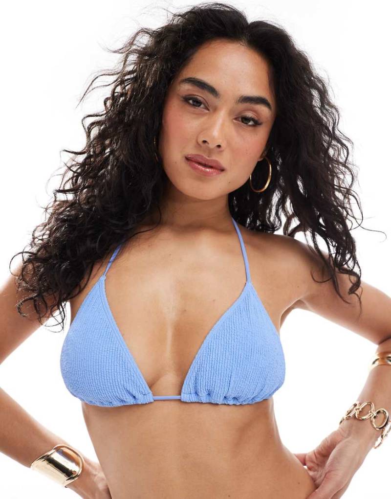 Monki - Mix and Match - Triangel-Bikinioberteil in Blau mit Knitterstruktur und Bindedetail, exklusiv bei ASOS von Monki