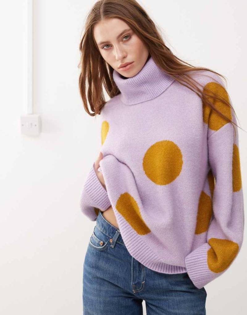 Monki - Oversize-Strickpullover in Flieder mit Rollkragen und senfgelbem Punktemuster-Lila von Monki