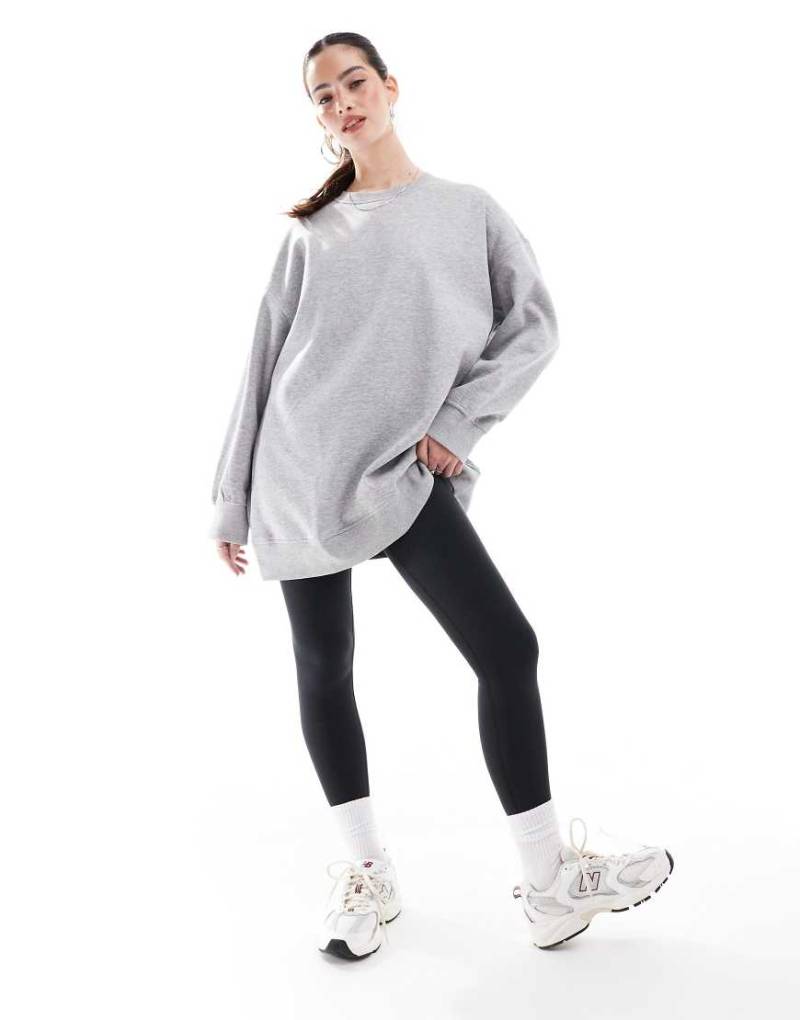 Monki - Oversize-Sweatshirt in Hellgrau von Monki