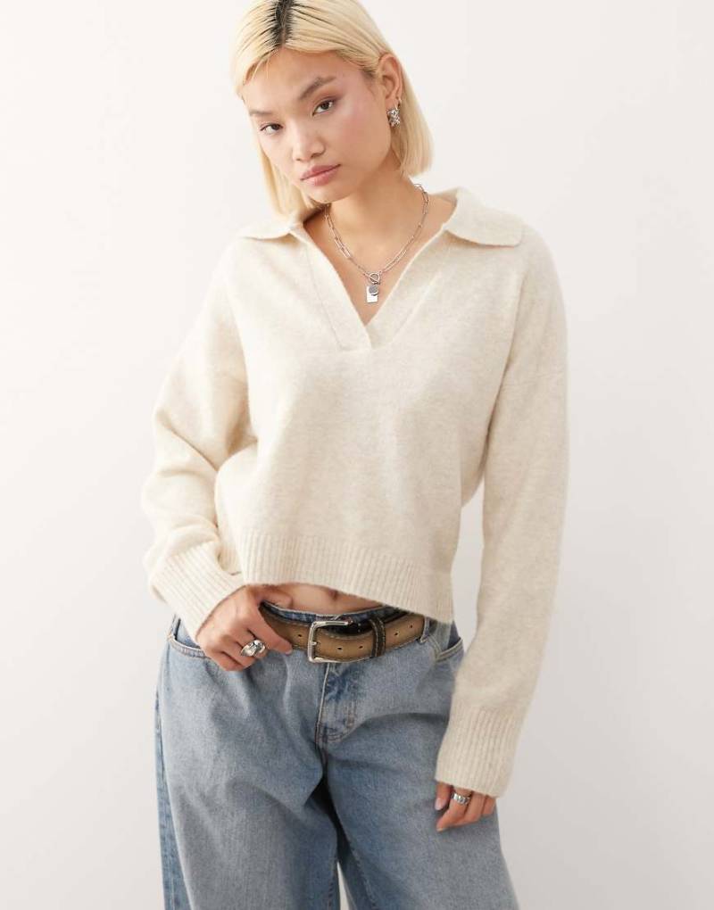 Monki - Polo-Strickpullover in Wollweiß von Monki