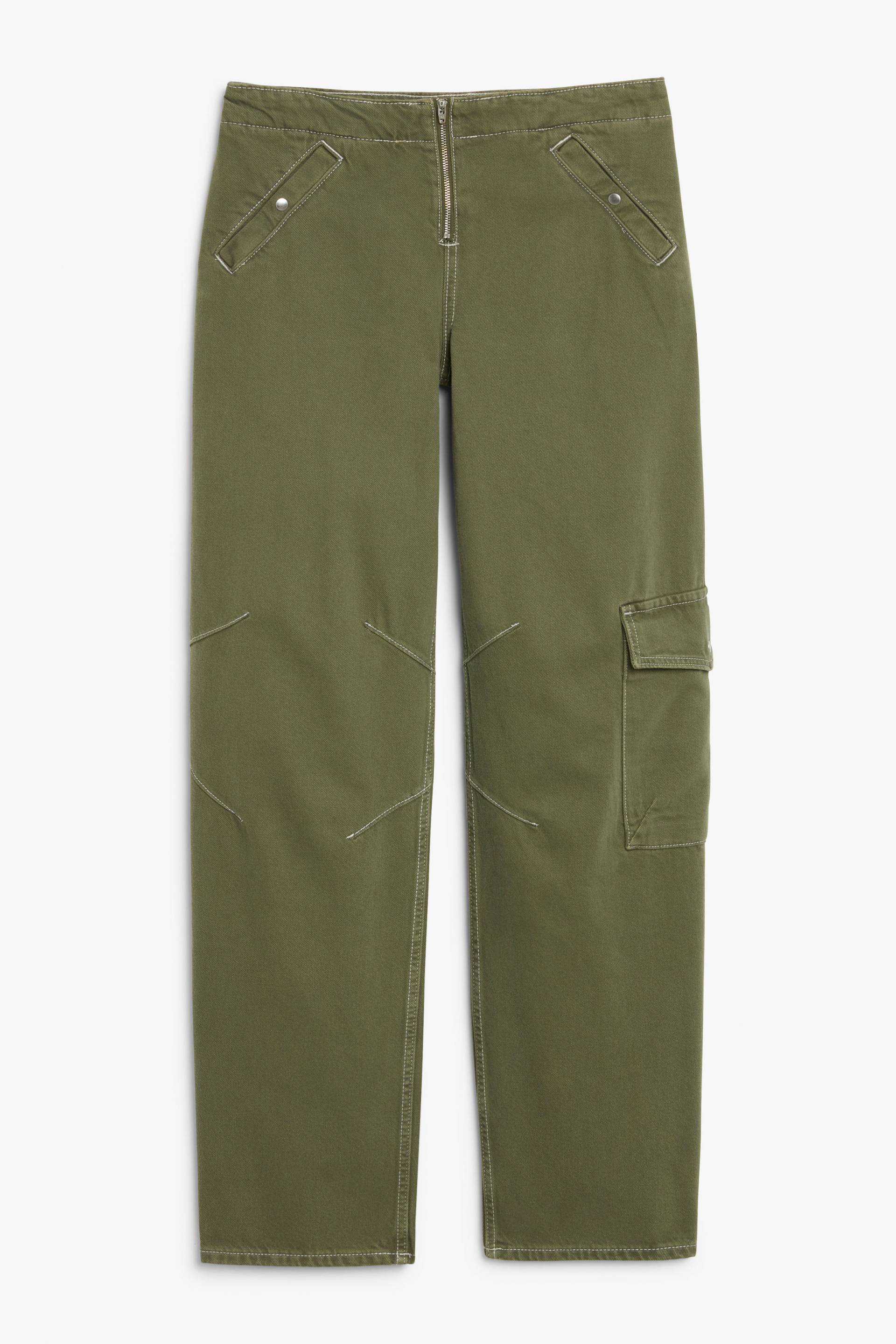 Monki Tief sitzende Cargo-Jeans Khakigrün, Baggy in Größe W 24. Farbe: Khaki green von Monki