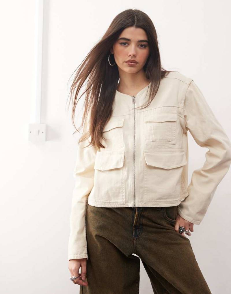 Monki - Utility-Jacke in Beige mit abnehmbaren Reißverschlussärmeln-Neutral von Monki