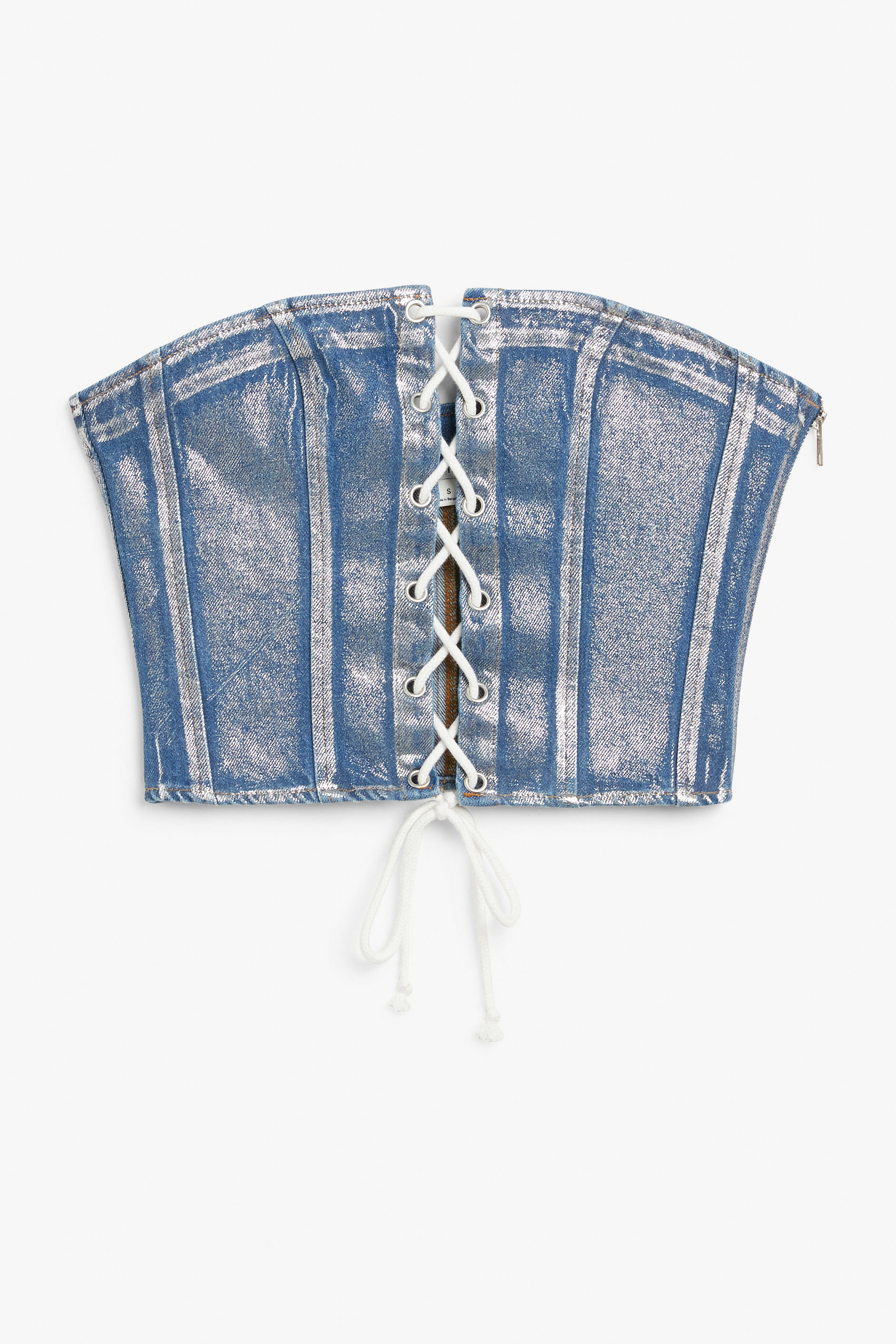 Monki Verkürztes Bandeau-Oberteil aus Denim zum Schnüren Blau mit silberner Schicht, Westen in Größe M. Farbe: Blue with silver coating von Monki