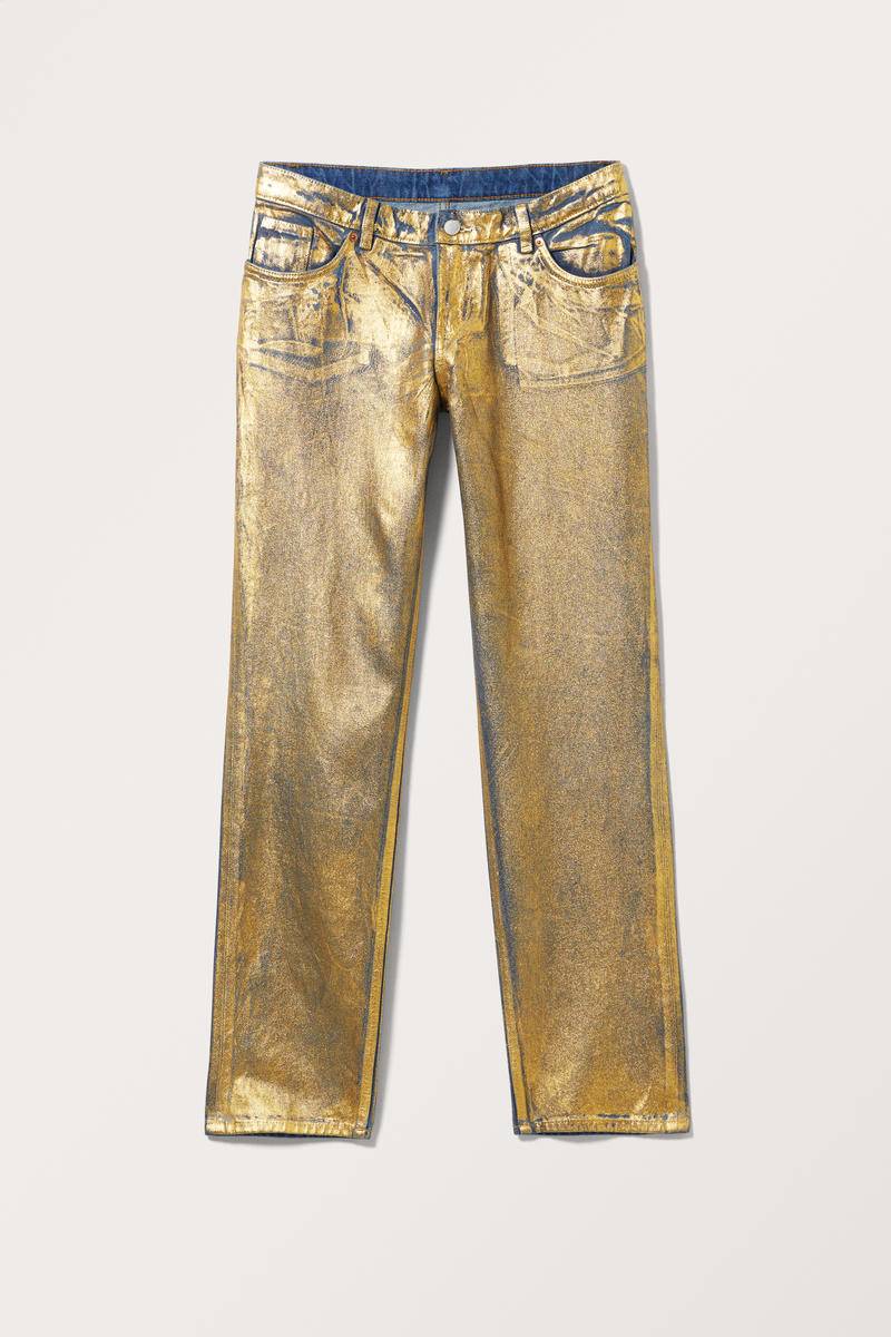 Moop Goldene Jeans Mit Mittlerer Bundhöhe - Goldfarben Moop Goldene Jeans Mit Mittlerer Bundhöhe - Goldfarben von Monki