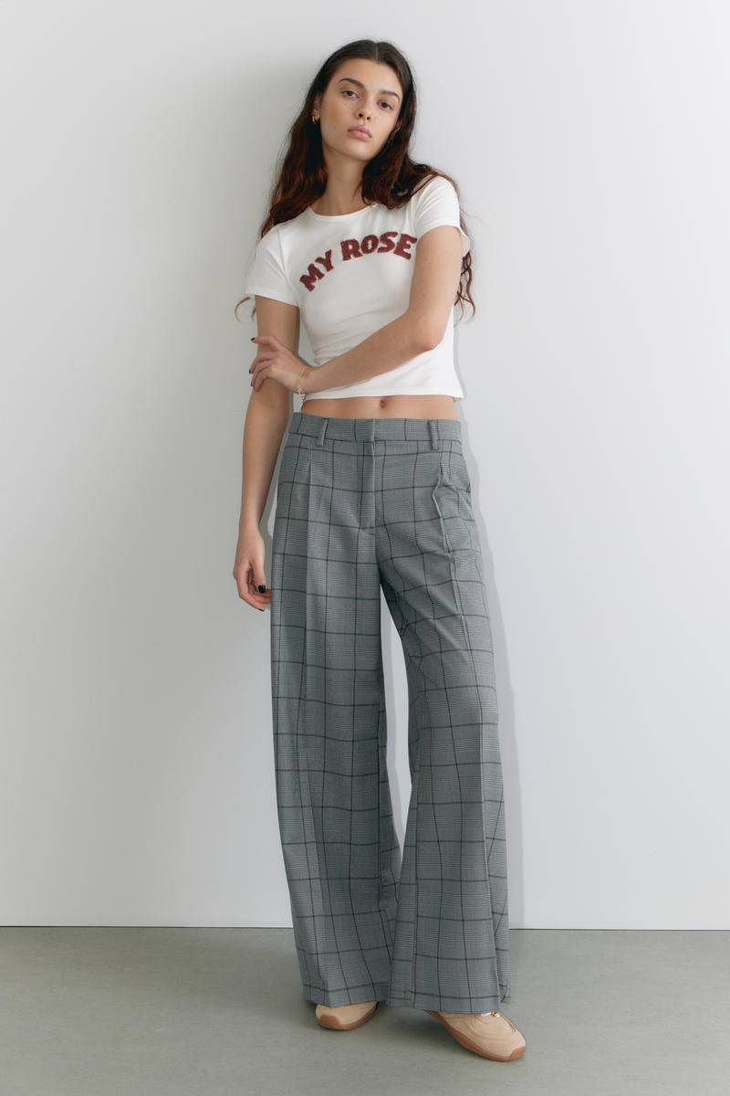 Pleated High Waist Wide Leg Suiting Trousers von Weekday