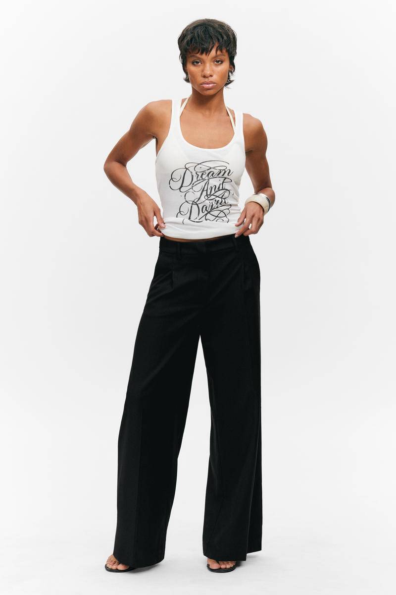 Pleated High Waist Wide Leg Suiting Trousers von Weekday