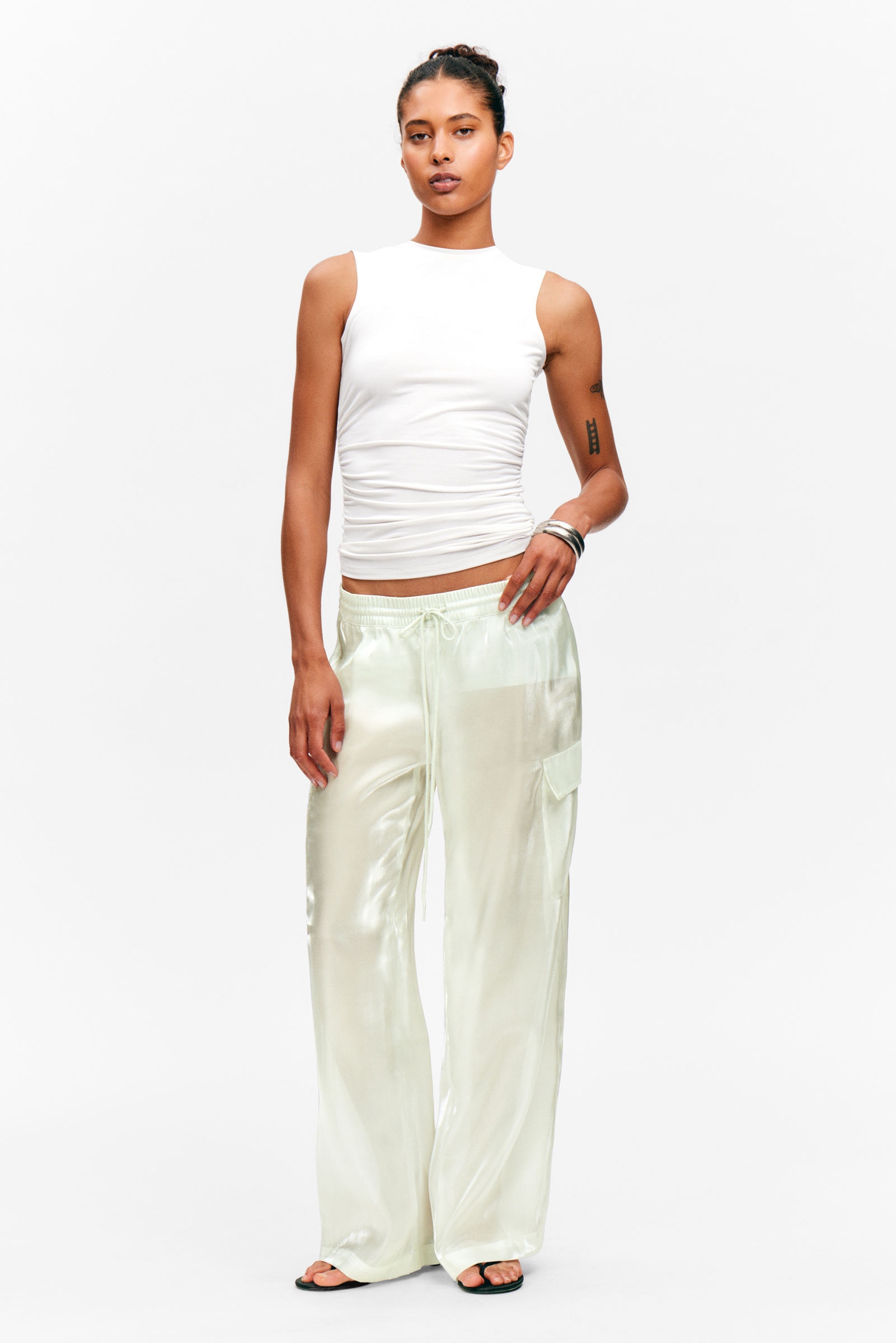 Sheer Drawstring Wide Leg Trousers von Monki