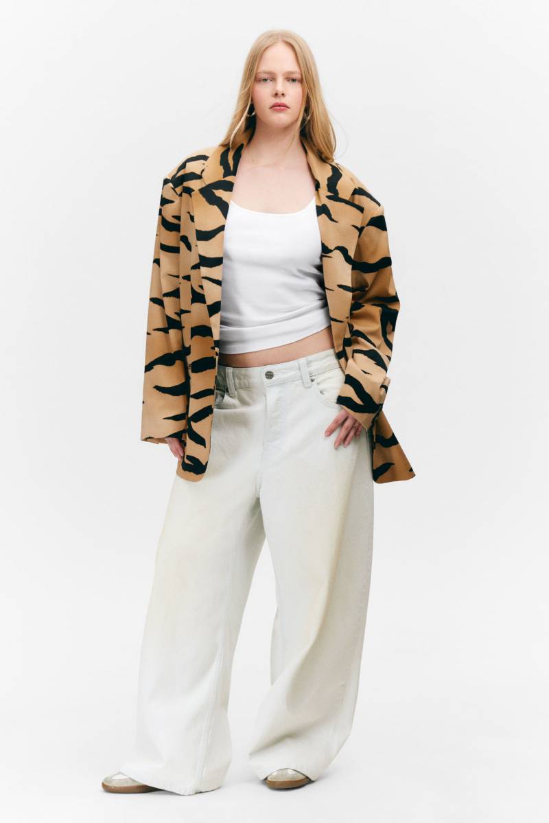 Single-Breasted Oversized Tiger Printed Blazer von Monki
