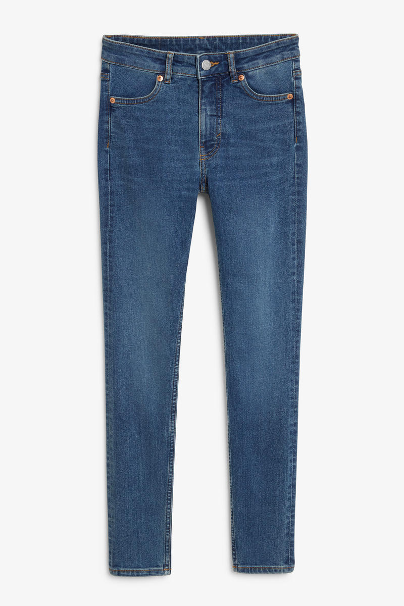 Tief Sitzende Enge Jeans Nokimi - Blau von Monki