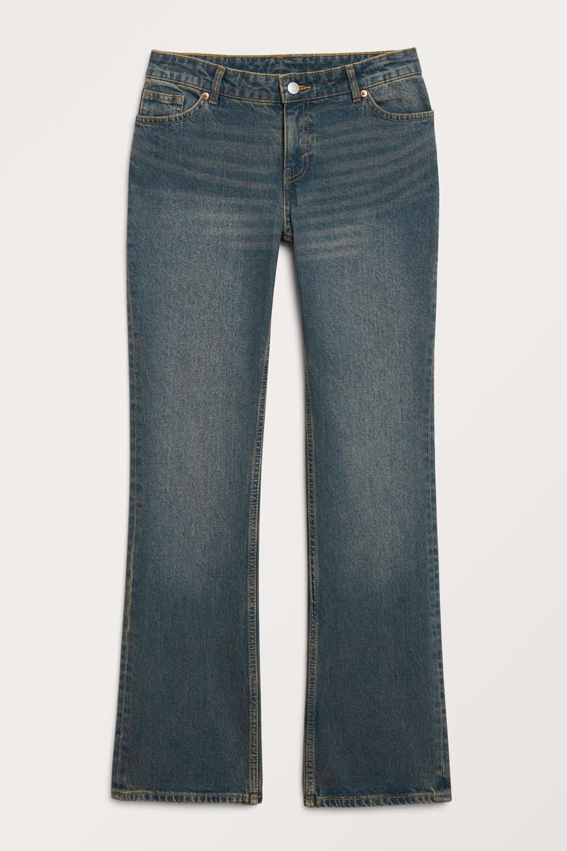 Tief Sitzende Jeans Wakumi Mit Bootcut - Blau von Monki