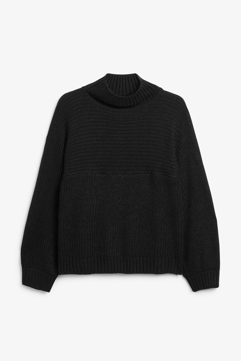 Vertikal Gestrickter Rollkragenpullover - Schwarz von Monki